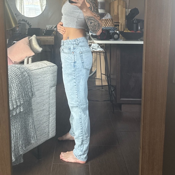 BDG Light Wash Boyfriend Jeans - Picture 2 of 2